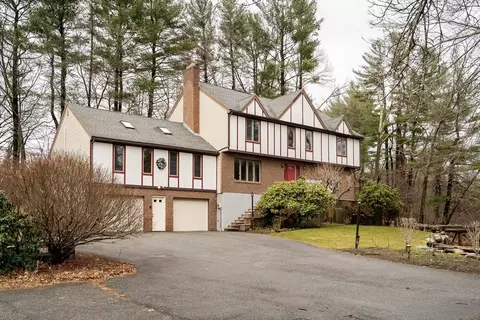 21 Orchard Xing, Andover, MA 01810
