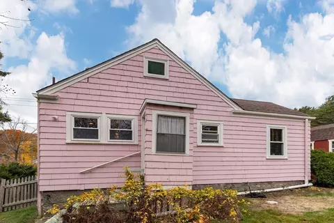 11 Bond St, Gloucester, MA 01930 photo 5