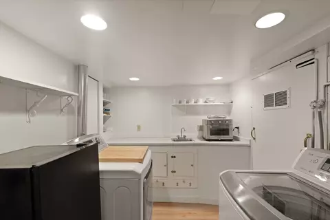 11 Bond St, Gloucester, MA 01930 photo 24
