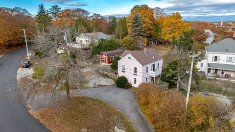 11 Bond St, Gloucester, MA 01930 photo 3