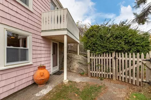 11 Bond St, Gloucester, MA 01930 photo 10