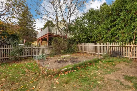 11 Bond St, Gloucester, MA 01930 photo 7