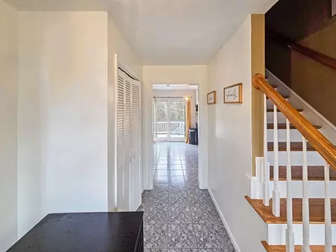 8 Willis Dr, Norton, MA 02766 photo 2