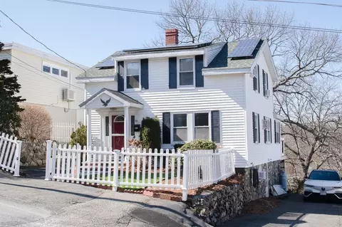 16 Berkeley St, Melrose, MA 02176