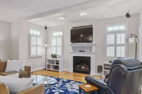 820 Main St #1, Wakefield, MA 01880