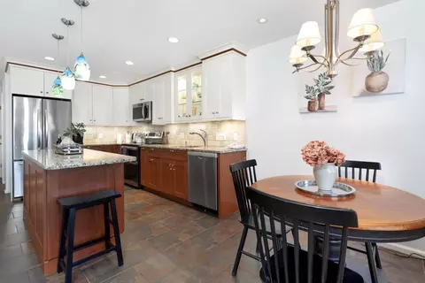 Kitchen - 28 Carnation Cir #D, Reading, MA 01867 photo 4 of 4