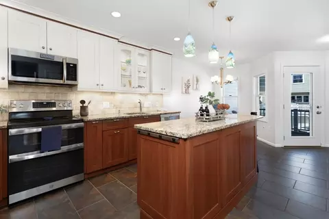 Kitchen - 28 Carnation Cir #D, Reading, MA 01867 photo 2 of 4