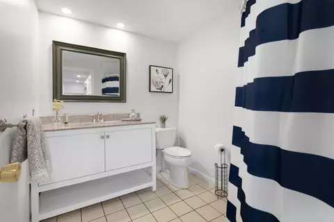 Bath - 28 Carnation Cir #D, Reading, MA 01867 photo 1 of 5
