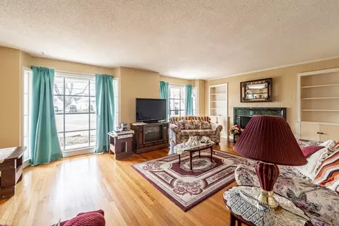 589 Allen St, Springfield, MA 01118 photo 8