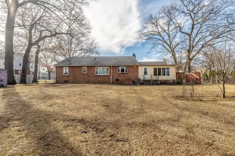 589 Allen St, Springfield, MA 01118 photo 40