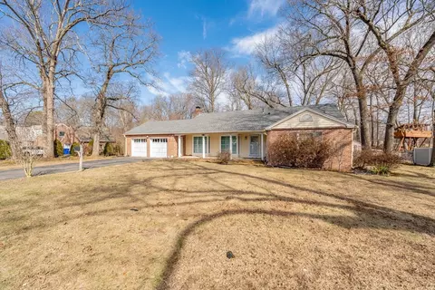 589 Allen St, Springfield, MA 01118 photo 2