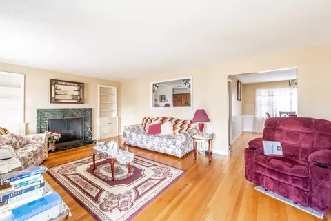 589 Allen St, Springfield, MA 01118 photo 6