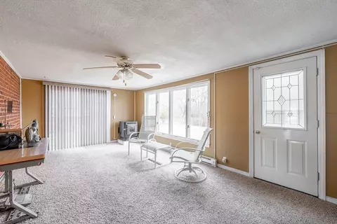 589 Allen St, Springfield, MA 01118 photo 17