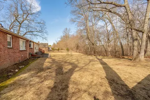 589 Allen St, Springfield, MA 01118 photo 38