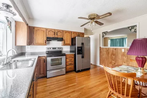 589 Allen St, Springfield, MA 01118 photo 14