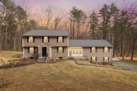 4 Roberts Rd, Boxford, MA 01921