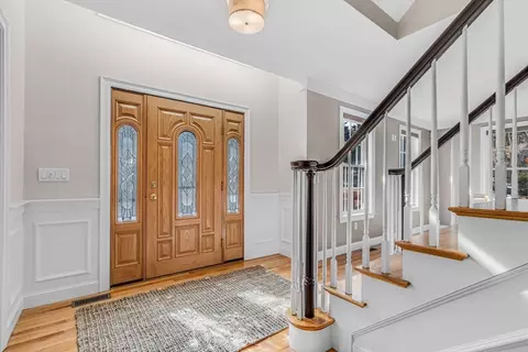 5 Janes Dr, Littleton, MA 01460