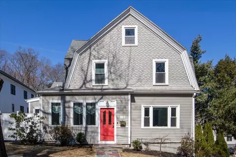 15 Thurston Rd #15, Newton, MA 02464