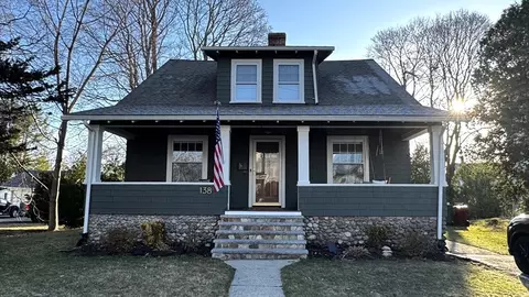 138 Sanders Ave, Lowell, MA 01851