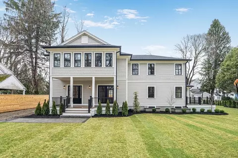 27 Boulevard Rd, Wellesley, MA 02481
