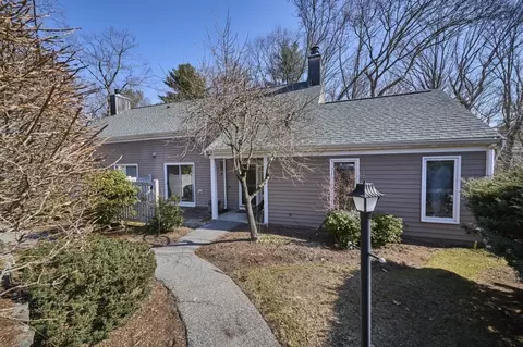 27 Fifer Ln #27, Lexington, MA 02420