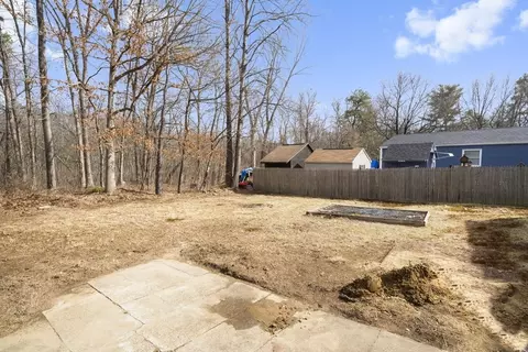 11 Hanson Dr, Springfield, MA 01128 photo 22