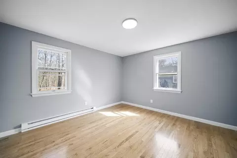 11 Hanson Dr, Springfield, MA 01128 photo 11
