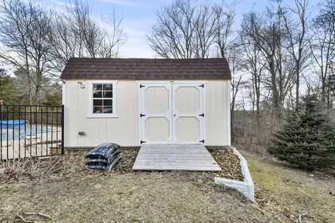 4 Bradish Farm Rd, Upton, MA 01568 photo 39