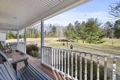 4 Bradish Farm Rd, Upton, MA 01568 photo 2
