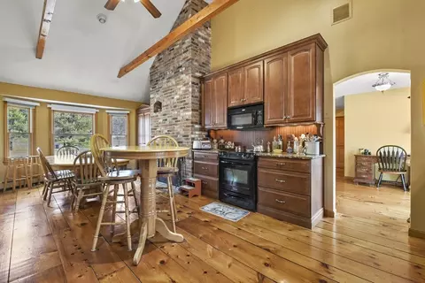 4 Bradish Farm Rd, Upton, MA 01568 photo 8
