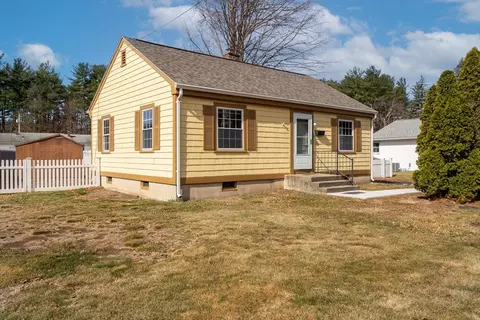 100 Holyoke St, Easthampton, MA 01027