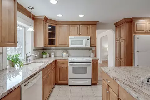 Kitchen - 29 Evergreen Rd, Reading, MA 01867 photo 1 of 3