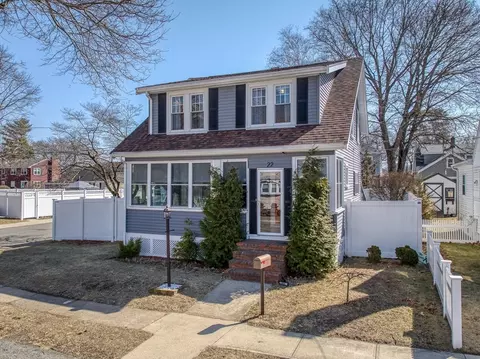22 Glendale Ave, Peabody, MA 01960