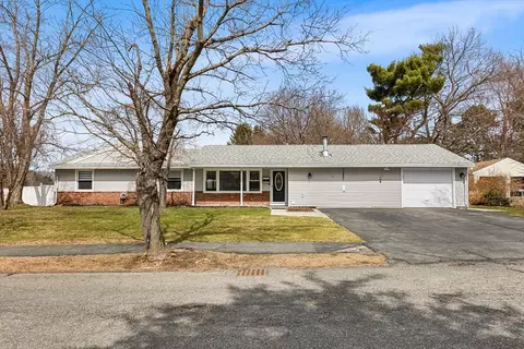 5 Butternut Ave, Peabody, MA 01960