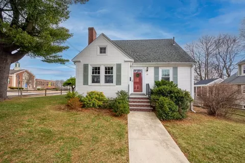 49 Monroe St E, Norwood, MA 02062