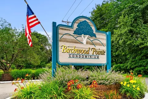 5 Birchwood Pt #303, Amesbury, MA 01913