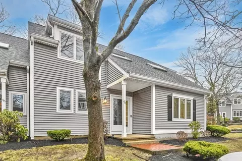 48 Old Quarry #48, Weymouth, MA 02188