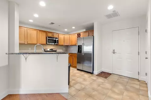120 Wyllis Ave #223, Everett, MA 02149