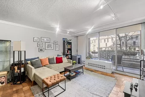 99 Pond Ave #214, Brookline, MA 02445
