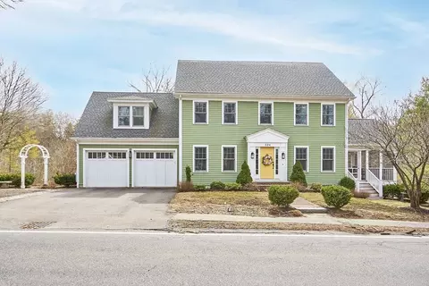 324 Bedford St, Concord, MA 01742