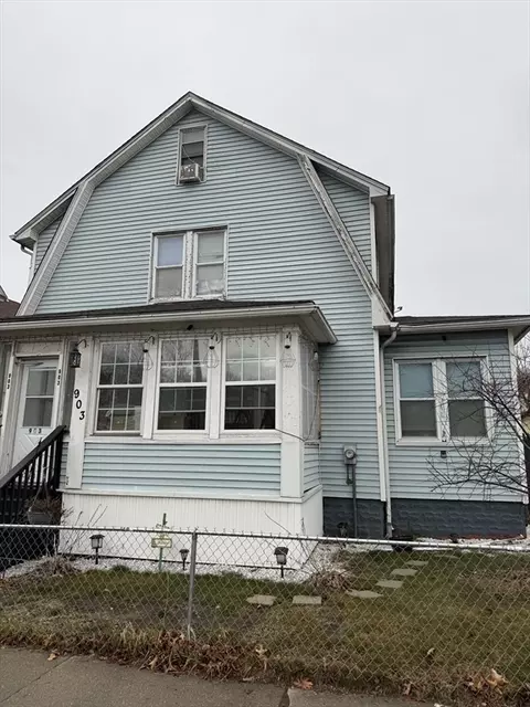 903 Liberty St, Springfield, MA 01104 photo 2