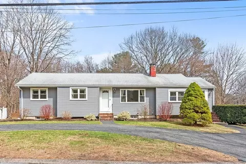 118 S High St, Foxboro, MA 02035