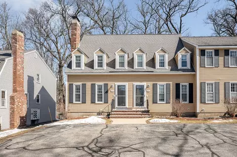 20 Woodland Dr #344, Lowell, MA 01852