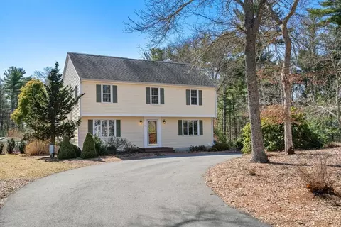 26 Woodland Rd, Rochester, MA 02770
