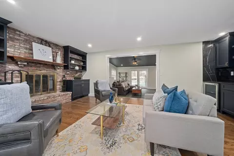 Living - 249 York St, Canton, MA 02021 photo 3 of 5