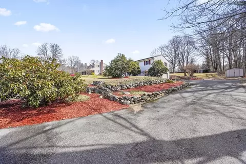 43 Colonial Dr, Athol, MA 01331 photo 3