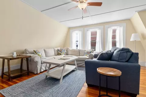 30 Prospect St #2, Gloucester, MA 01930