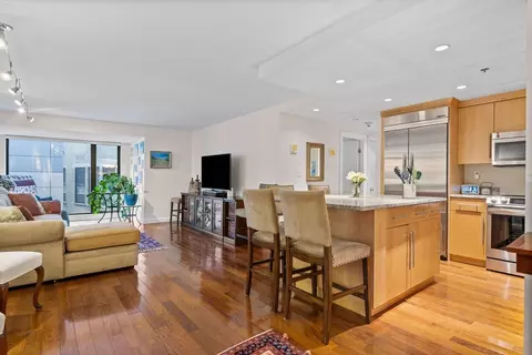 165 Tremont St #604, Boston, MA 02111
