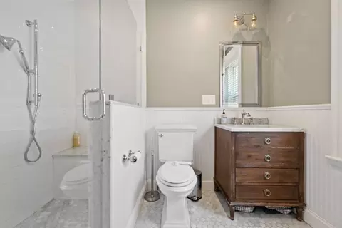 Bath - 6 Parkway Rd #1, Brookline, MA 02445 photo 1 of 3
