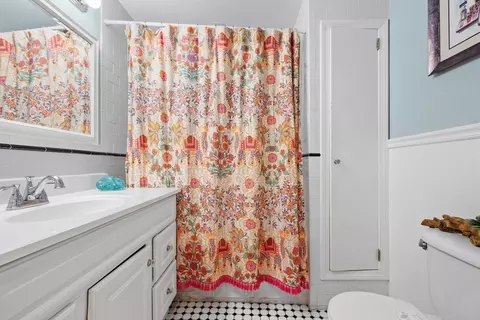 Bath - 6 Parkway Rd #1, Brookline, MA 02445 photo 3 of 3